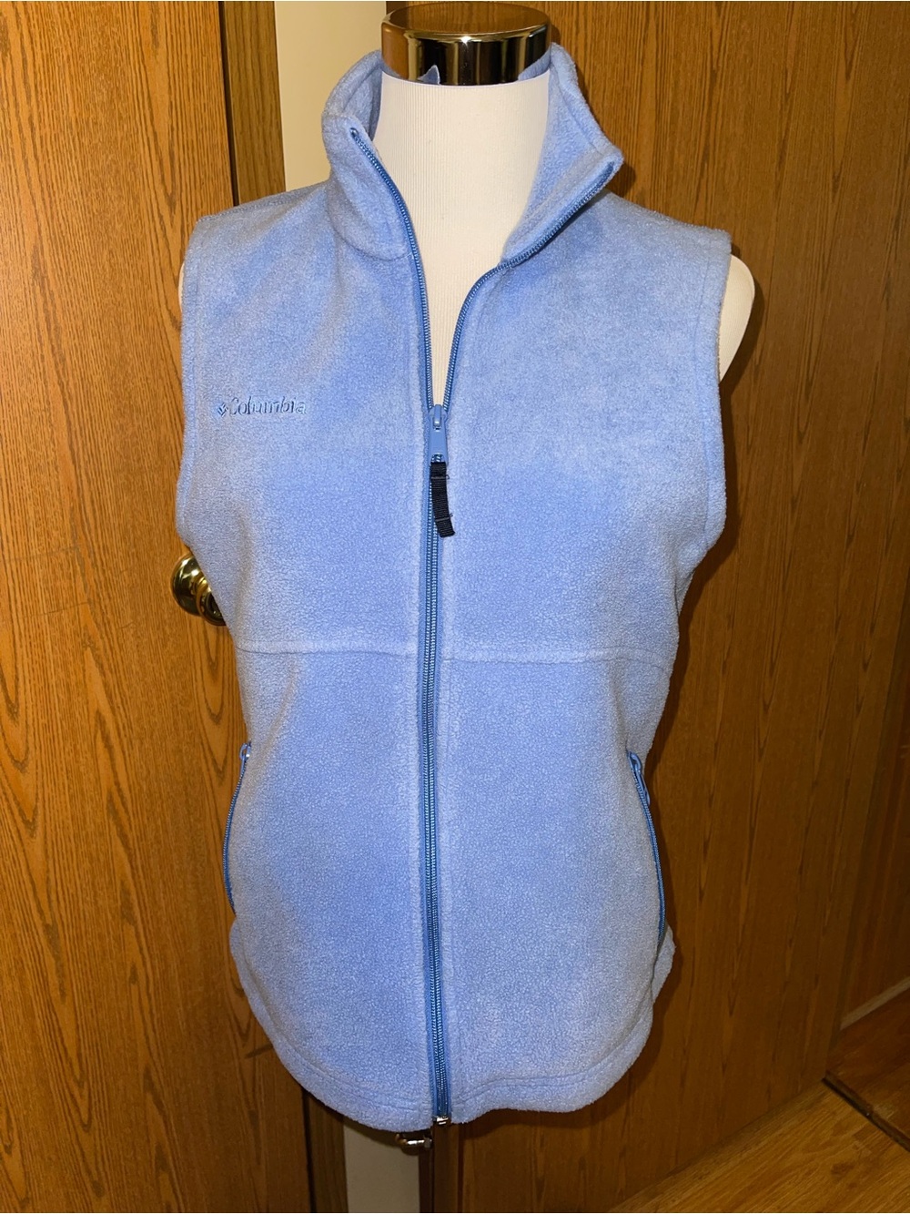 Columbia Light Blue Women’s Fleece Vest with Zip Front